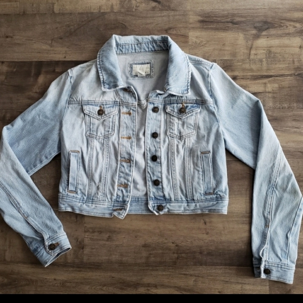 Forever 21 Denim Cropped Jacked